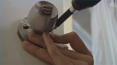 Lock Safe Services St Louis, MO 314-800-0662 - change-locks-service